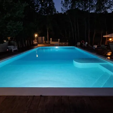 Stravanata - Large Pool, Car And Heated Outdoor Jacuzzi